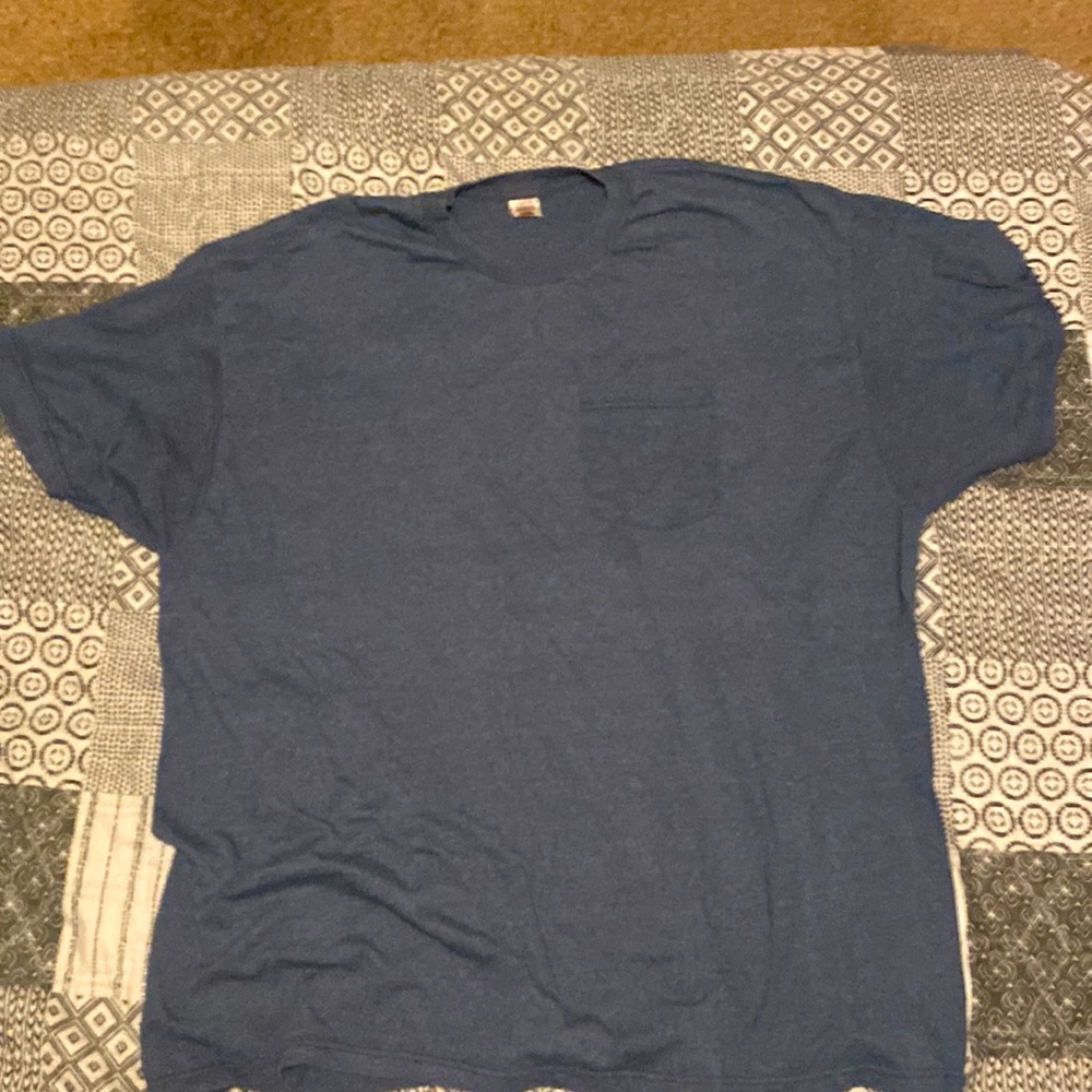 This is a plane normal shirt worn a couple of times it’s a 3xL great condition